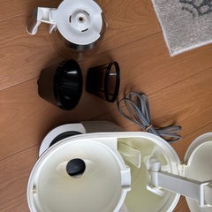 デロンギ ドリップコーヒーメーカー ICM12011J-W（5杯用／動作確認済）の画像