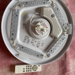 八畳用リモコン付きLEDライトの画像
