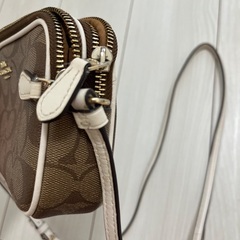 coach シグネチャー ショルダーバッグ クロスボディ レザーの画像