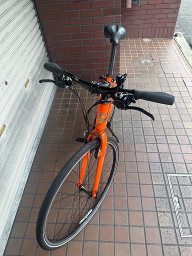Cannondale（QUICK）　軽量アルミフレーム　3×9speed　オレンジ色 Cannondale（QUICK） 軽量アルミフレーム 3×9speed オレンジ色