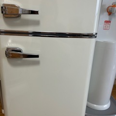 冷蔵庫　2ドア　81L アイボリー
の画像