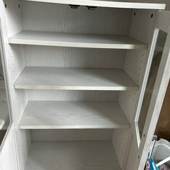 食器棚の画像
