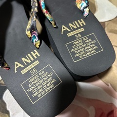 ANIH 花柄ビーチサンダル 38の画像