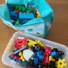 ニューブロックとメガブロック
　の画像