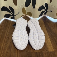 子供靴 ナイキ スリッポンシューズ 18cm マンゴー  未使用  NIKE
 の画像