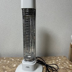 《ご購入者様決定済》【美品】ユアサ YUASA カーボンヒーター YA-C400Y(WH)の画像
