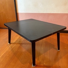 折り畳み小さいテーブルの画像