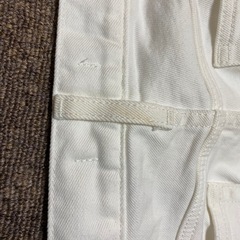 UNIQLO 白ジーンズ👖の画像