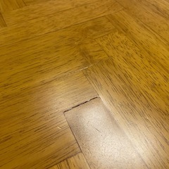 ダイニングテーブル（ヘリボーン）の画像