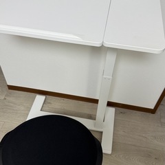【ほぼ未使用】ニトリ 昇降デスク バランスチェアの画像