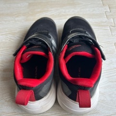 adidas キッズシューズ18センチの画像