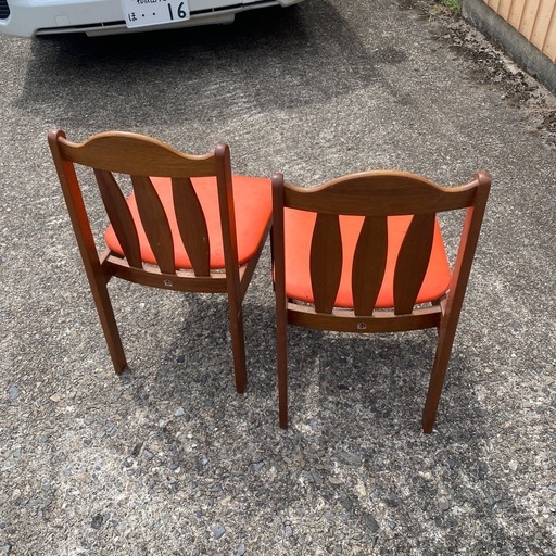 オレンジの木製椅子 2脚セット ダイニングチェア 昭和レトロポップ ペア