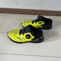 子供ダイヤルシューズ22cmの画像