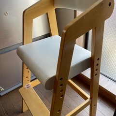 木製キッズハイチェアの画像