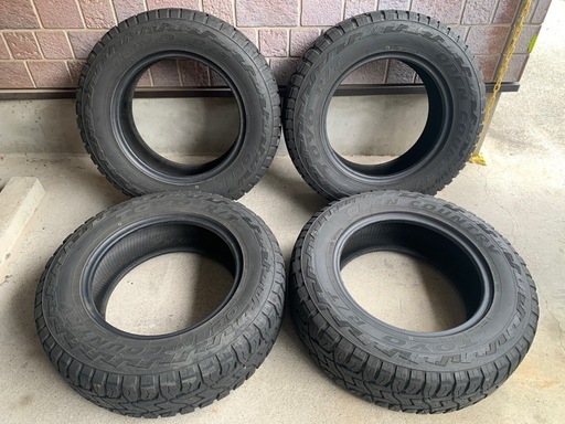 215/70R16 オープンカントリーRT