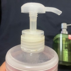 【差し上げます】　used　シャンプーボトル　ソープディスペンサーの画像