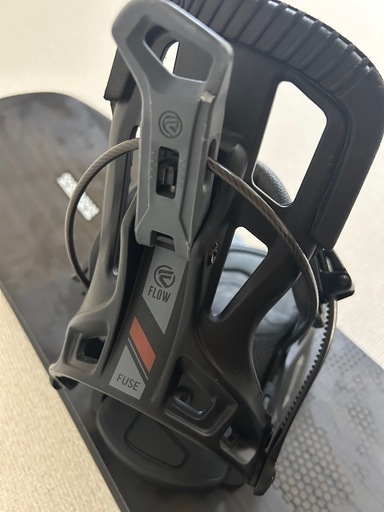 板定価81,400円‼️ バイン定価45,000円‼️スノーボード ビンディング付き