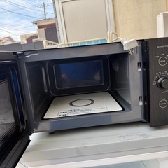 冷蔵庫と電子レンジの画像