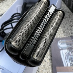 美品‼️1回使用‼️BRAUN ブラウン 電気シェーバー 310S シリーズ3‼️ 3枚刃 8倍速充電 メンズシェーバー 深剃り 髭剃り 水洗い 3連ヘッド‼️の画像