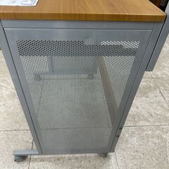 ★リユースのサカイ高崎店★TJ12838 (株)ニトリ PCデスク ライトブラウン H134×D50.5×W67 クリーニング済みの画像