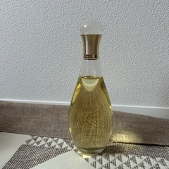 ほぼ未使用品　ジャドール　ボディオイルの画像