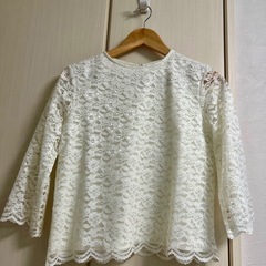 GU エアリーバンドカラーシャツ&レース7分丈ブラウスの画像