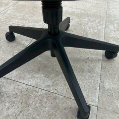 ★リユースのサカイ高崎店★TJ12841  椅子 黒 H122.5×D63.5×W65.5 クリーニング済みの画像