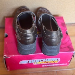 skechers サンダルの画像