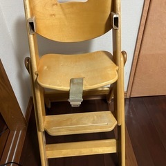 ベビーハイチェアの画像