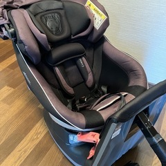 Combi NEROOM 回転式チャイルドシート の画像
