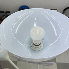 ★リユースのサカイ千葉中央店★  スタンドライト ホワイト H174×D28×W28 クリーニング済み TC4604の画像
