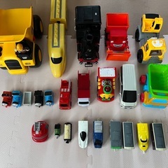 車のおもちゃの画像