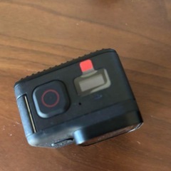 GoPro mini 11 アクションカメラ レッド 本体と付属品の画像