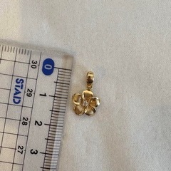 ラウレア　14k ダイヤモンド　プルメリア　フラワー　ネックレスの画像