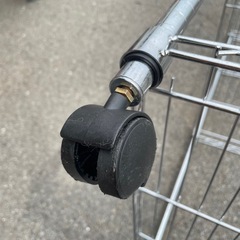 メタルラック 4段 キャスター難ありの画像