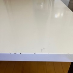 ダイニングテーブルの画像