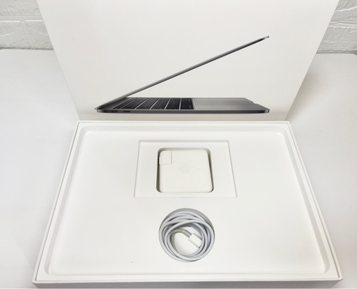 MacBook Pro 2016 1 3インチ SSD 256GB 8GB 2.0GHz Intel Core i5