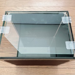 ①【中古品】 【2個セット】 ＧＥＸ　グラステリア　メダカ　横見　水槽　小型の画像