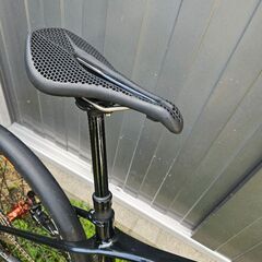 カーボンファイバー自転車の画像