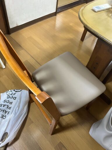 ダイニングセット（テーブル1、椅子4）