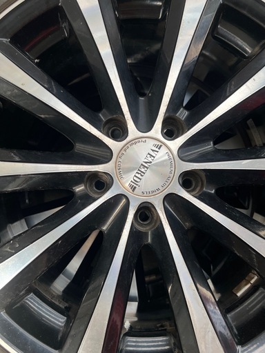 タイヤ付きホイル