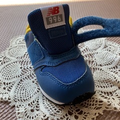 ニューバランス 996 スニーカー 13cm ブルーの画像