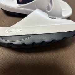 【新品、未使用】ジローム　サンダルの画像