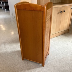 M2509-193 karimoku ヴィンテージ オールド スリッパラック ラタン キズ汚れ有りの画像