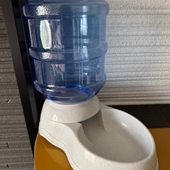猫用遊具・給餌器・3点セットの画像