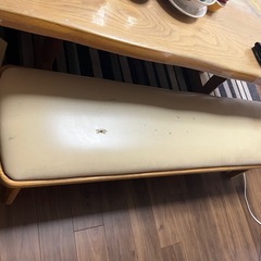 食卓テーブルの画像