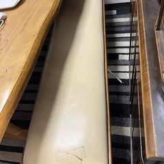 食卓テーブルの画像