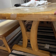 食卓テーブルの画像