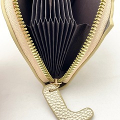 【未使用】ネコの形のカードケース ゴールドの画像