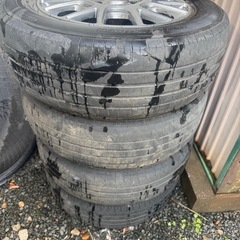 ノアに履いてたホイルの画像